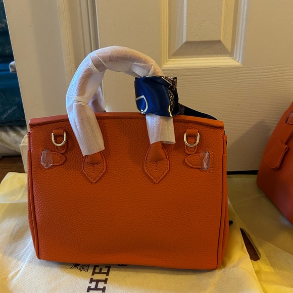Elegant Orange Shoulder Bag with Scarf Accent - Picture 2 of 5